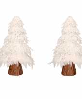 2x stuks kerstfiguren beeld wit kerstboompje 42 cm